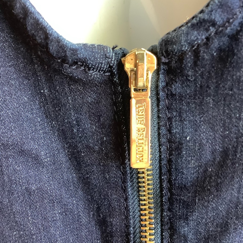 True Religion Navy Blue Sleeveless Zip-Front Denim Jumpsuit Romper Catsuit M - Picture 7 of 7